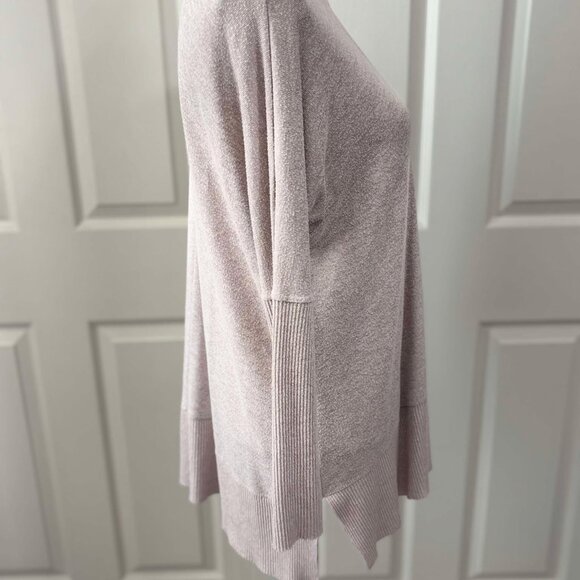 Pre-Loved Women's Long Pink V-Neck Top Measures 31" Long with Ribbed Sleeves - Picture 5 of 7